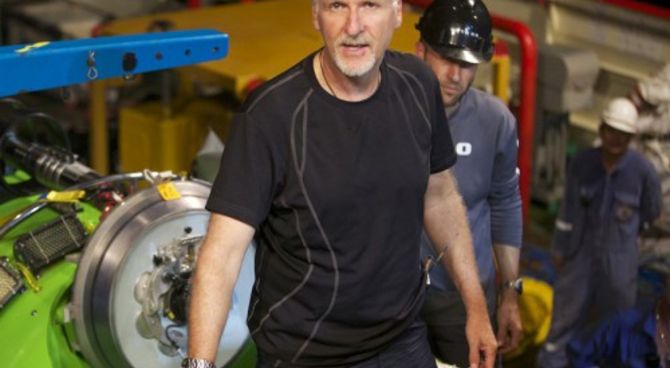 Regista Titanic James Cameron raggiunge Fossa delle Marianne