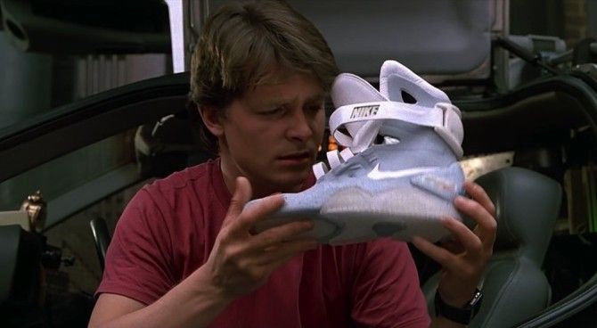 Ritorno al futuro: arrivano le Nike con gli auto-lacci- Film.it ضاحك
