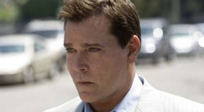 Crossing Over - Ray Liotta Crossing Over - Ray Liotta