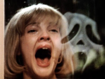 Drew Barrymore terrorizzata in Scream