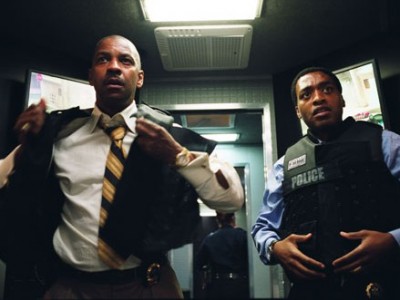 Denzel Washington e Chiwetel Ejiofor in Inside Man di Spike Lee