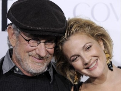Steven Spielberg e Drew Barrymore alla premiere di Whip It