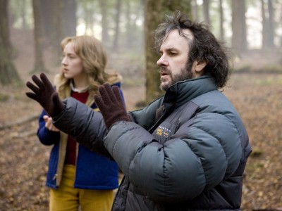 Il regista Peter Jackson e Saoirse Ronan sul set di Amabili resti