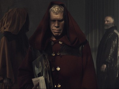 Ron Perlman e John Malkovich in una scena di The Mutant Chronicles