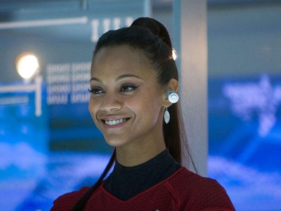 Zoe Saldana è Uhura in Star Trek