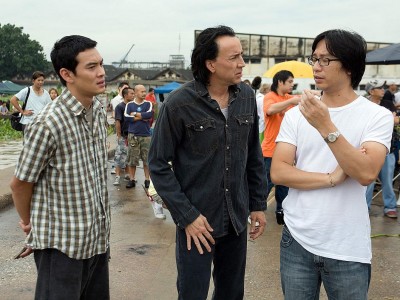I Fratelli Pang e Nicolas Cage sul set di Bangkok Dangerous