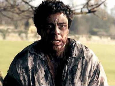 Benicio Del Toro in una scena di The Wolfman