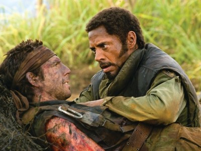 Ben Stiller e Robert Downey Jr. nell'esilarante sequenza iniziale di Tropic Thunder