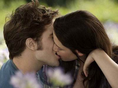 Robert Pattinson e Kristen Stewart sul set di Eclipse