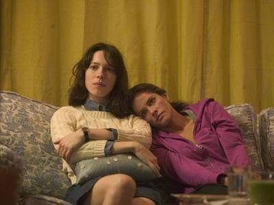 Please Give - Rebecca Hall e Amanda Peet