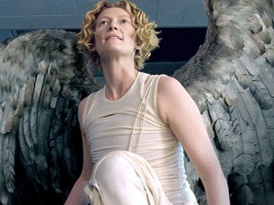 Tilda Swinton è l'Arcangelo Gabriele in Constantine