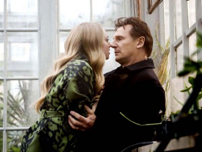 Liam Neeson sedotto da Amanda Seyfried in Chloe