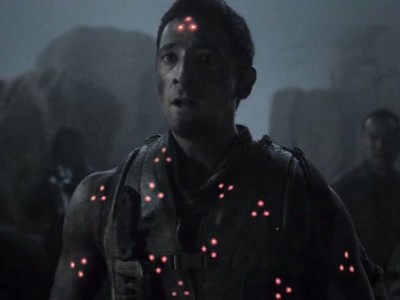 Adrien Brody tenuto sotto tiro in Predators