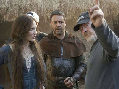 Russell Crowe, Ridley Scott e Cate Blanchett sul set di Robin Hood