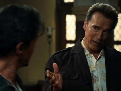 Sylvester Stallone e Arnold Schwarzenegger in The Expendables