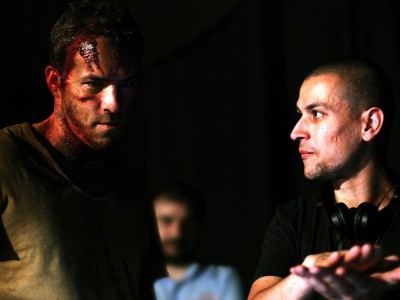 Ryan Reynolds e Rodrigo Cortés sul set di Buried
