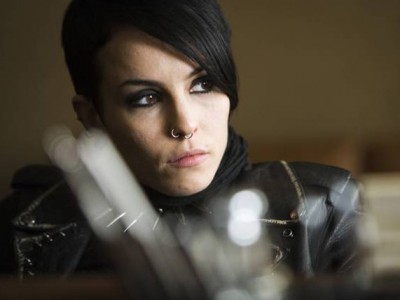 Noomi Rapace nei panni di Lisbeth Salander