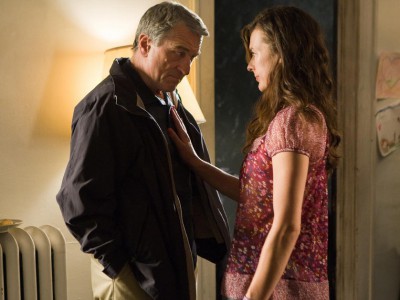 Robert De Niro e Milla Jovovich in Stone
