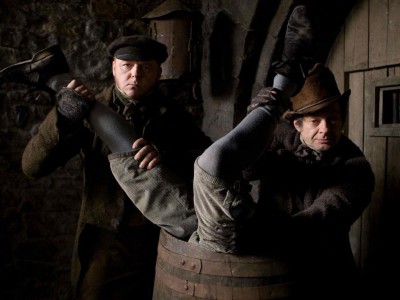 Simon Pegg e Andy Serkis in Ladri di cadaveri - Burke & Hare