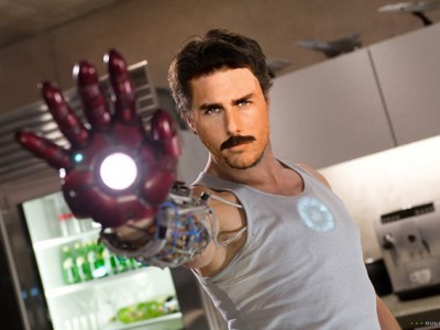 Tom Cruise al posto di Downey in Iron Man, con tanto di baffetti!