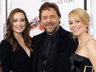 Crowe sul Red Carpet insieme a Olivia Wilde ed Elizabeth Banks