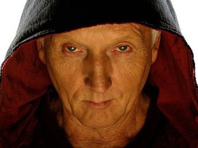 Tobin Bell è l'Enigmista in Saw