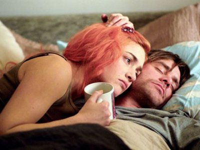 Kate Winslet e Jim Carrey in Se mi lasci ti cancello