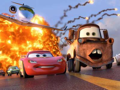 Saetta McQueen e Carl Attrezzi in Cars 2