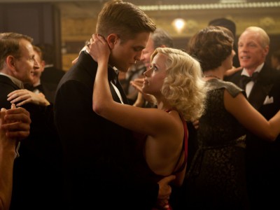 Robert Pattinson e Reese Witherspoon in Come l'acqua per gli elefanti