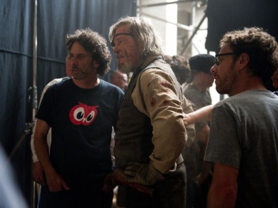 Jeff Bridges e i Coen sul set de Il grinta