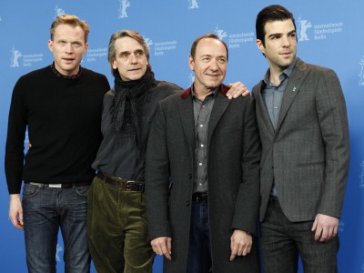Kevin Spacey insieme a Jeremy Irons, Paul Bettany e Zachary Quinto