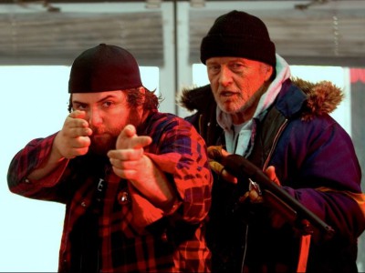 Il regista Jason Eisener e Rutger Hauer sul set di Hobo With a Shotgun