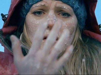 Emma Bell in una scena del film