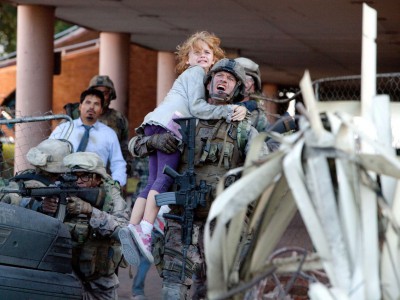 Aaron Eckhart in World Invasion
