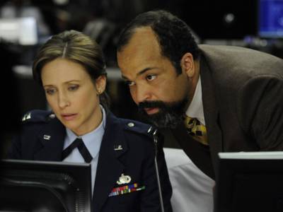 Vera Farmiga e Jeffrey Wright in una scena