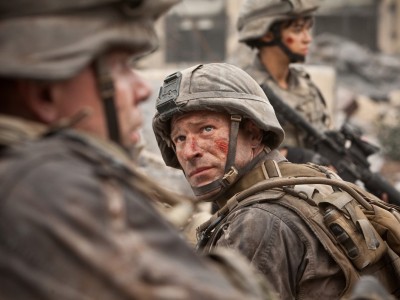 Aaron Eckhart in World Invasion