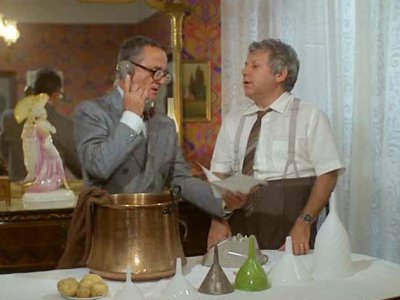 Filini e Fantozzi preparano la telefonata a Cobram