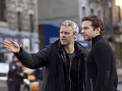 Bradley Cooper con il regista Neil Burger