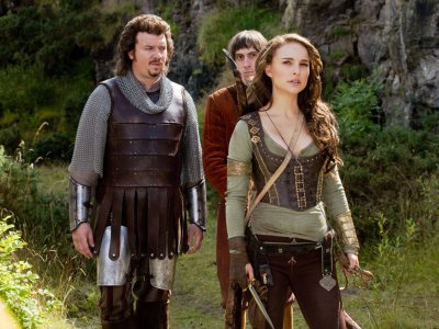 McBride e la Portman in una scena