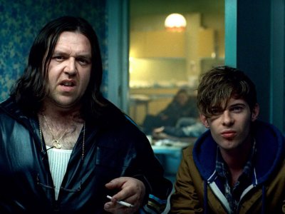 Nick Frost e Luke Treadaway in una scena