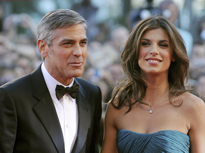 Clooney con la Canalis sul red carpet di Venezia