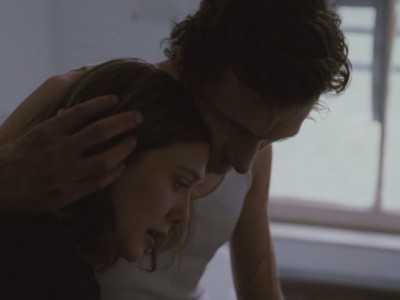 Elizabeth Olsen e John Hawkes in Martha Marcy May Marlene