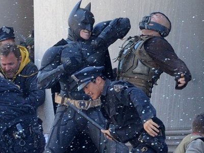 E' l'ora della violenza sul set di The Dark Knight Rises