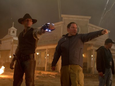 Jon Favreau dirige Daniel Craig sul set