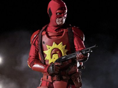 Crimson Bolt dispensa un po' di giustizia
