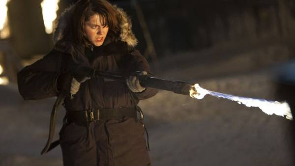 Mary Elizabeth Winstead in La cosa
