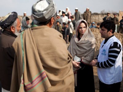 La Jolie in uno dei suoi impegni per l'ONU