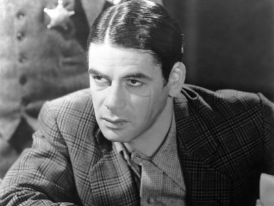 Paul Muni nell'originale di Hawks