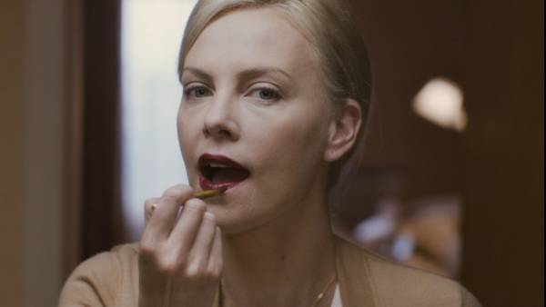 Charlize Theron in una scena del film