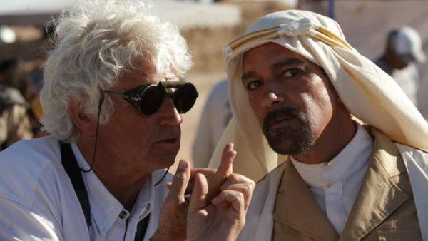 Il principe del deserto, incontro con Jean Jacques Annaud, Banderas sul set con Annaud